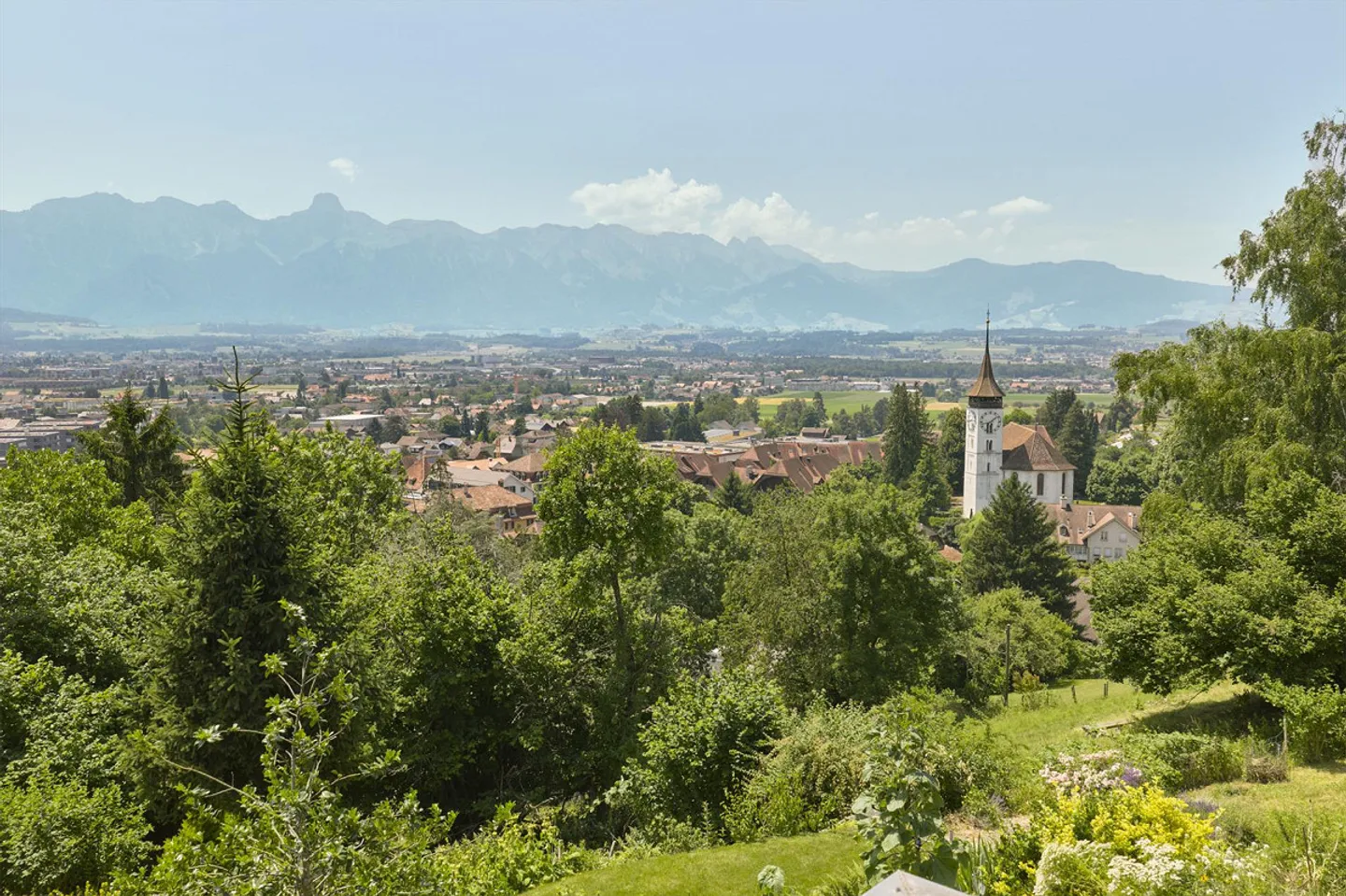 Dream Home Above the Rooftops of Steffisburg - Photo 2 of 16