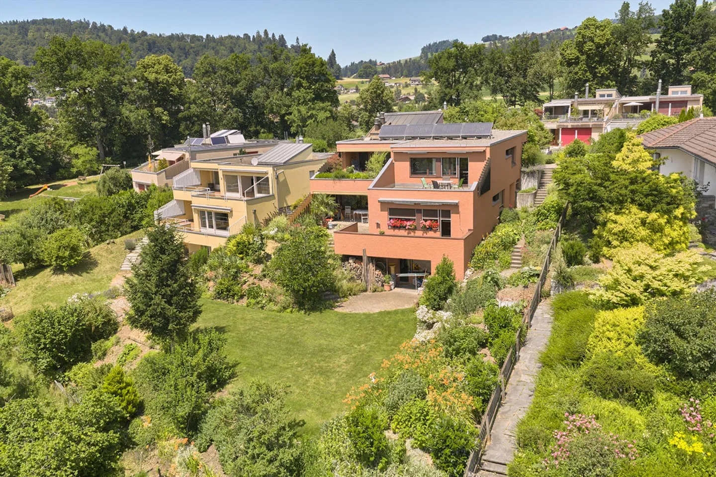 Dream Home Above the Rooftops of Steffisburg - Photo 4 of 16