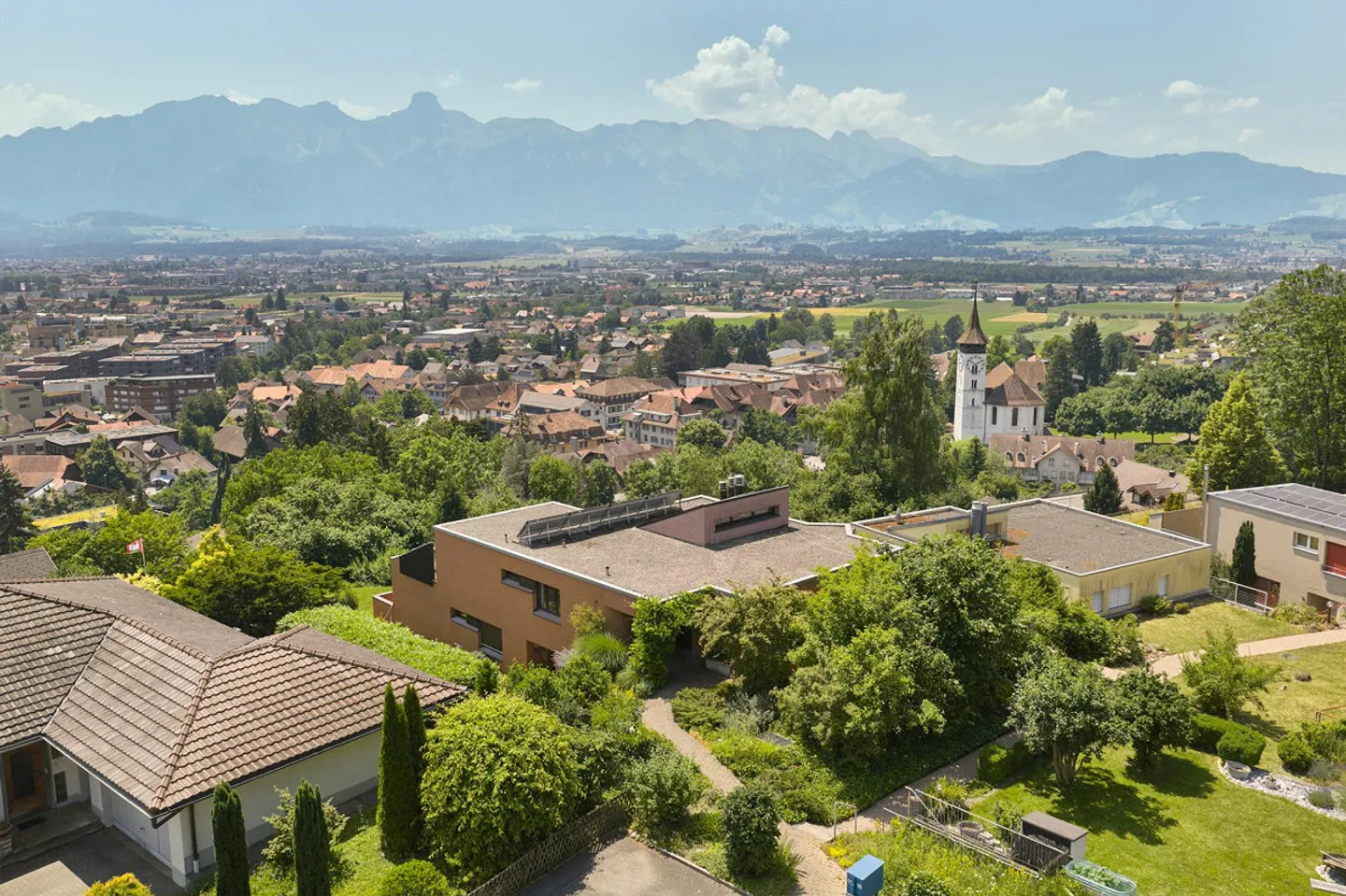 Dream Home Above the Rooftops of Steffisburg - Photo 5 of 16