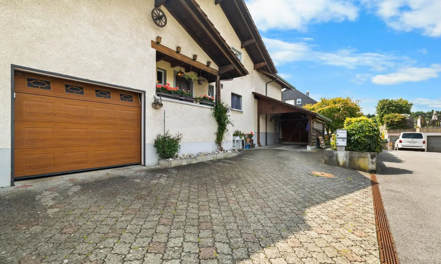 Plenty of Space for the Whole Family - Two-Family House in Zielebach - Photo 2 of 11
