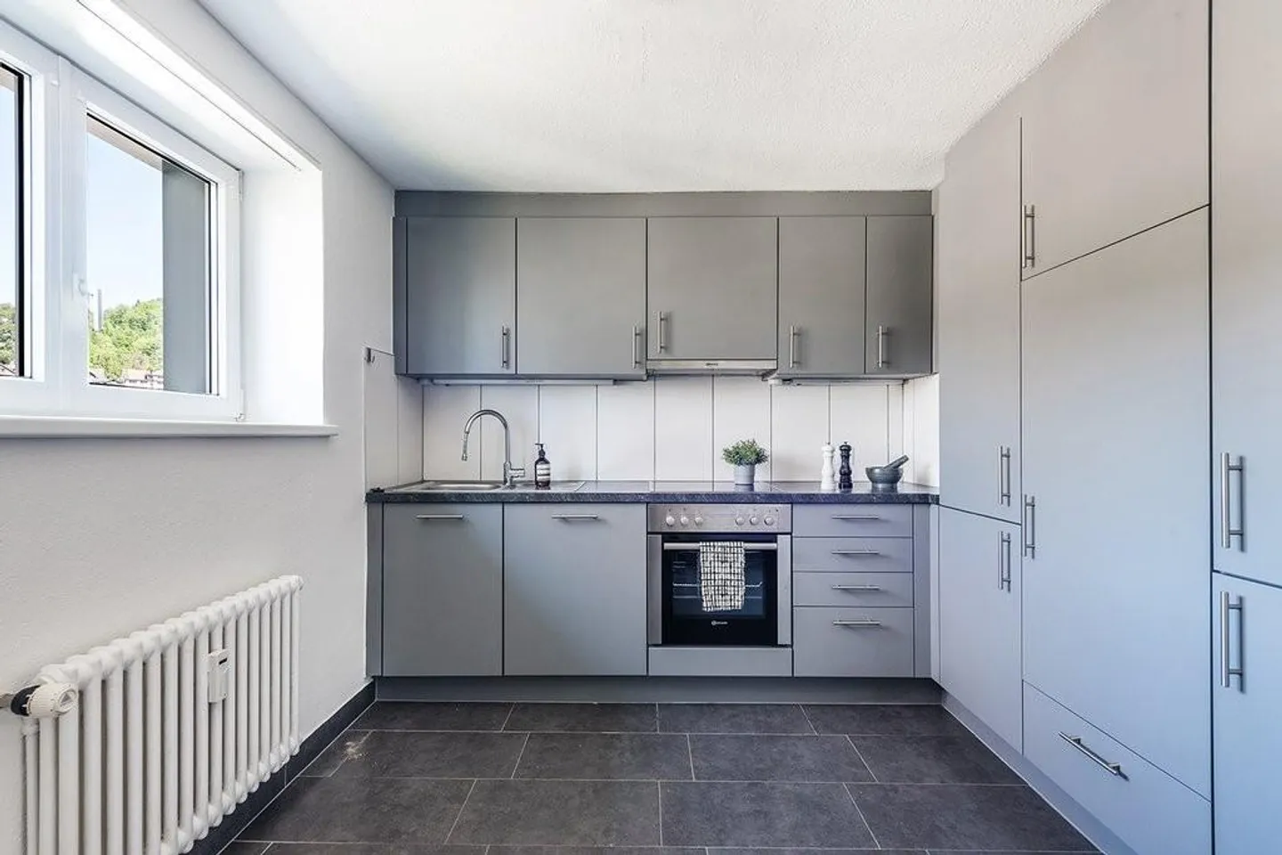 Appartement spacieux et charmant à louer - Photo 3 sur 9