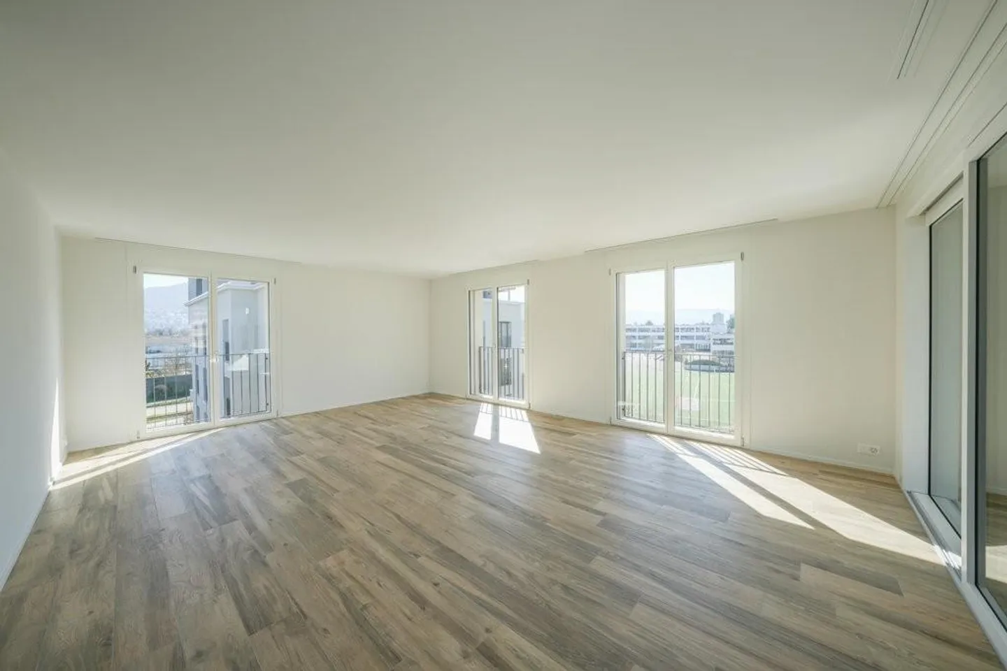 Stunning Penthouse Apartment (Terrace 201 m2) - Photo 5 of 12