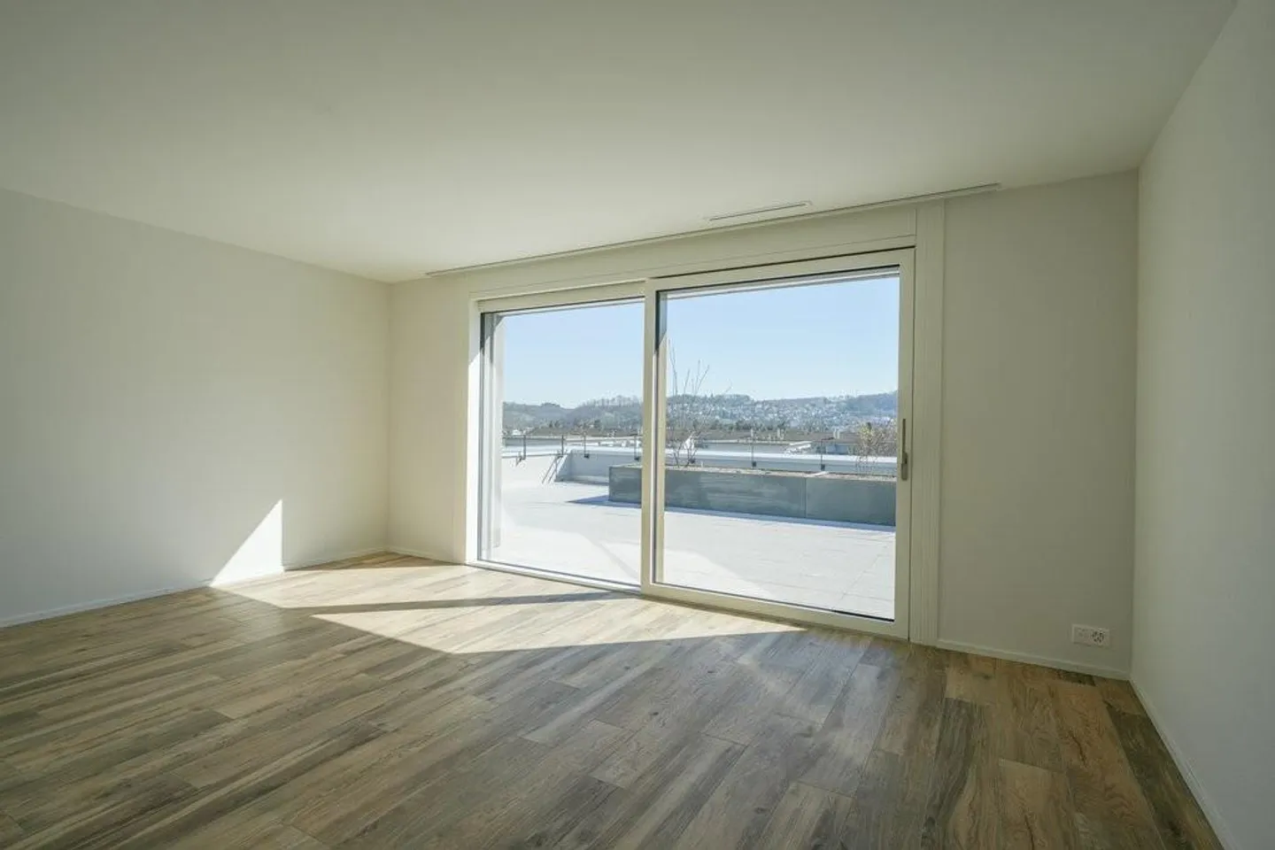 Stunning Penthouse Apartment (Terrace 201 m2) - Photo 7 of 12