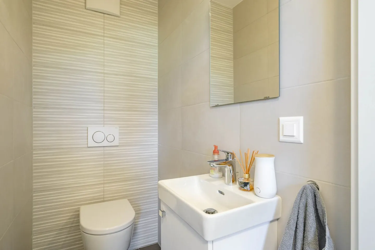 Exclusive - Bright semi-detached villa in a quiet area - Photo 4 of 12
