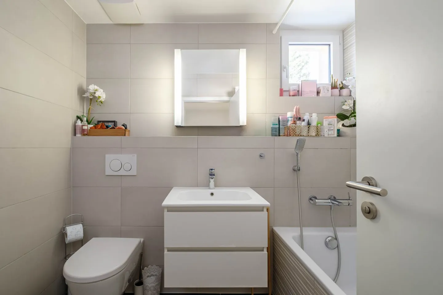 Exclusive - Bright semi-detached villa in a quiet area - Photo 9 of 12