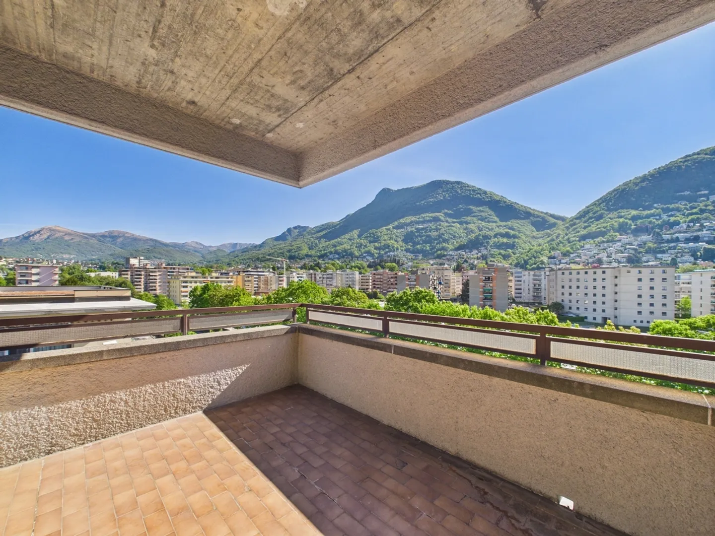 Luminoso Appartamento 5.5 in centro città - Lugano - Foto 9 von 13