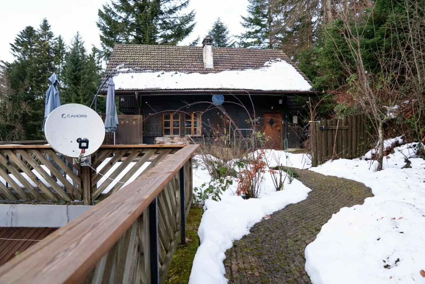 Very beautiful chalet on the edge of the forest in Paccots! - Photo 7 of 10