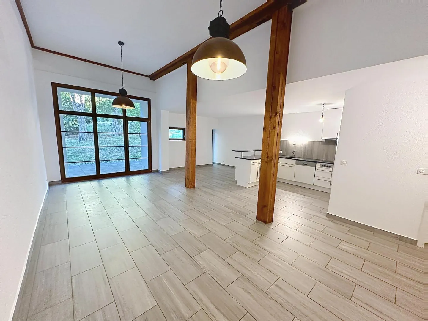 4,5-Zimmer-Wohnung in einem renovierten alten Bauernhaus - Foto 3 von 12