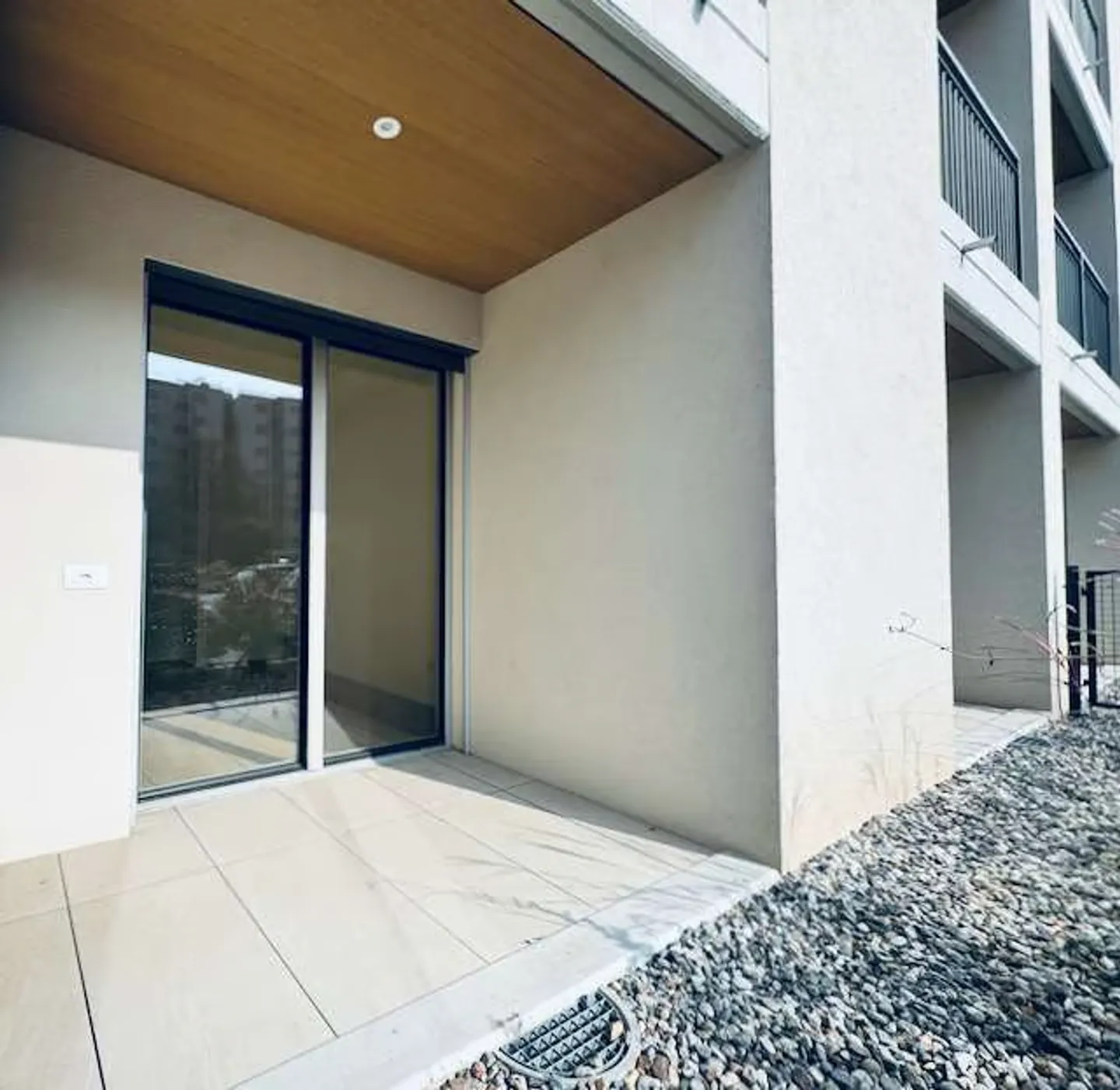 Nouvel appartement moderne de 2,5 pièces avec jardin - Photo 7 sur 10