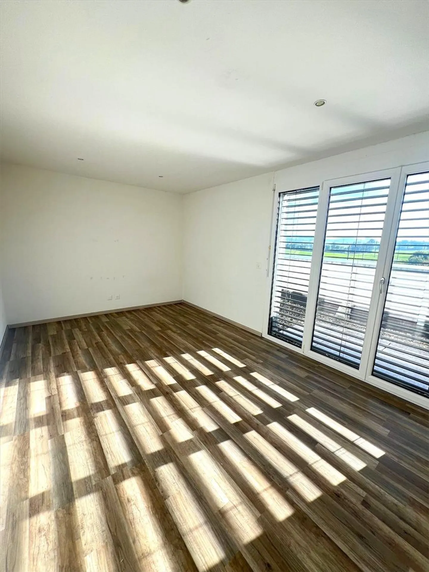 Maison contiguë 5 pièces - Photo 4 sur 8