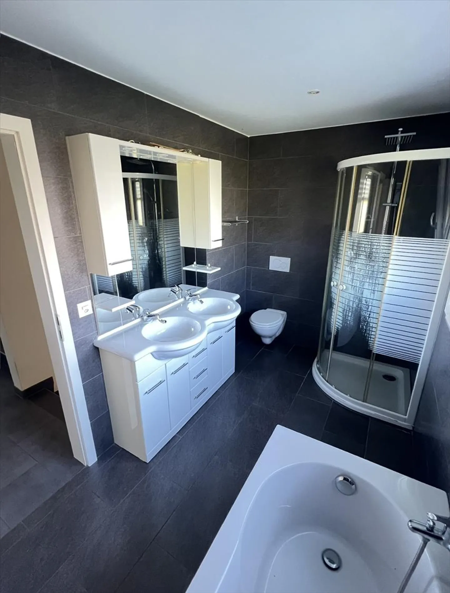 Maison contiguë 5 pièces - Photo 8 sur 8