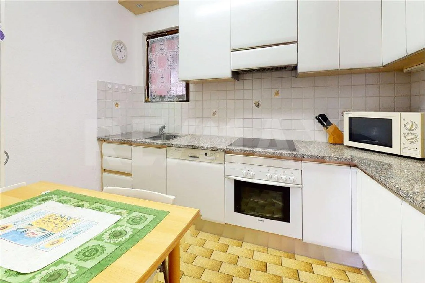 Spacious 4.5-room apartment with terrace in the village - Photo 9 of 13