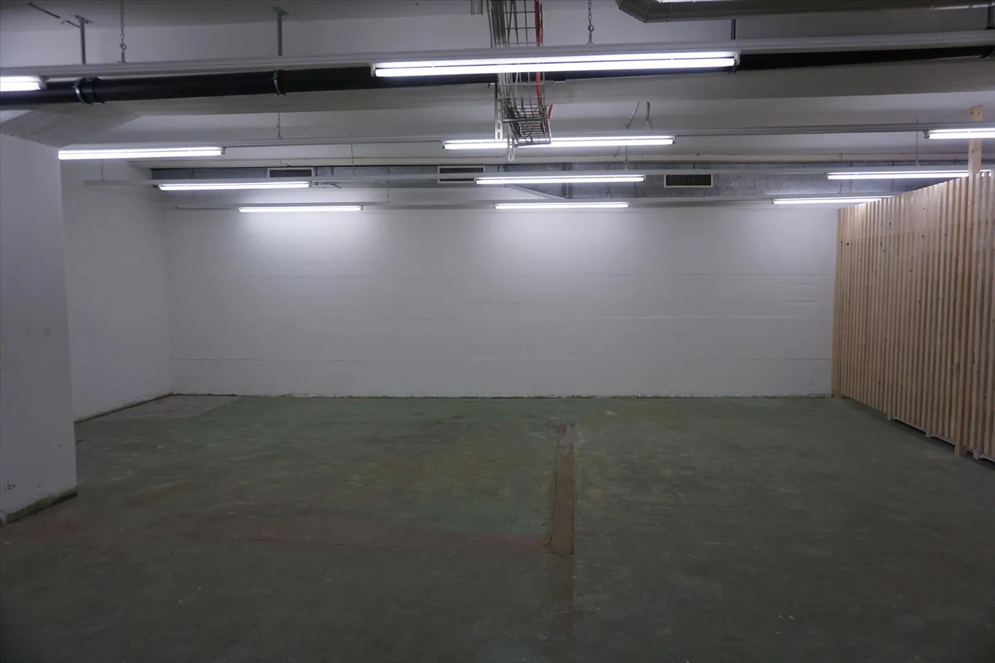 Salle d'archives dans un emplacement central - Photo 2 sur 6