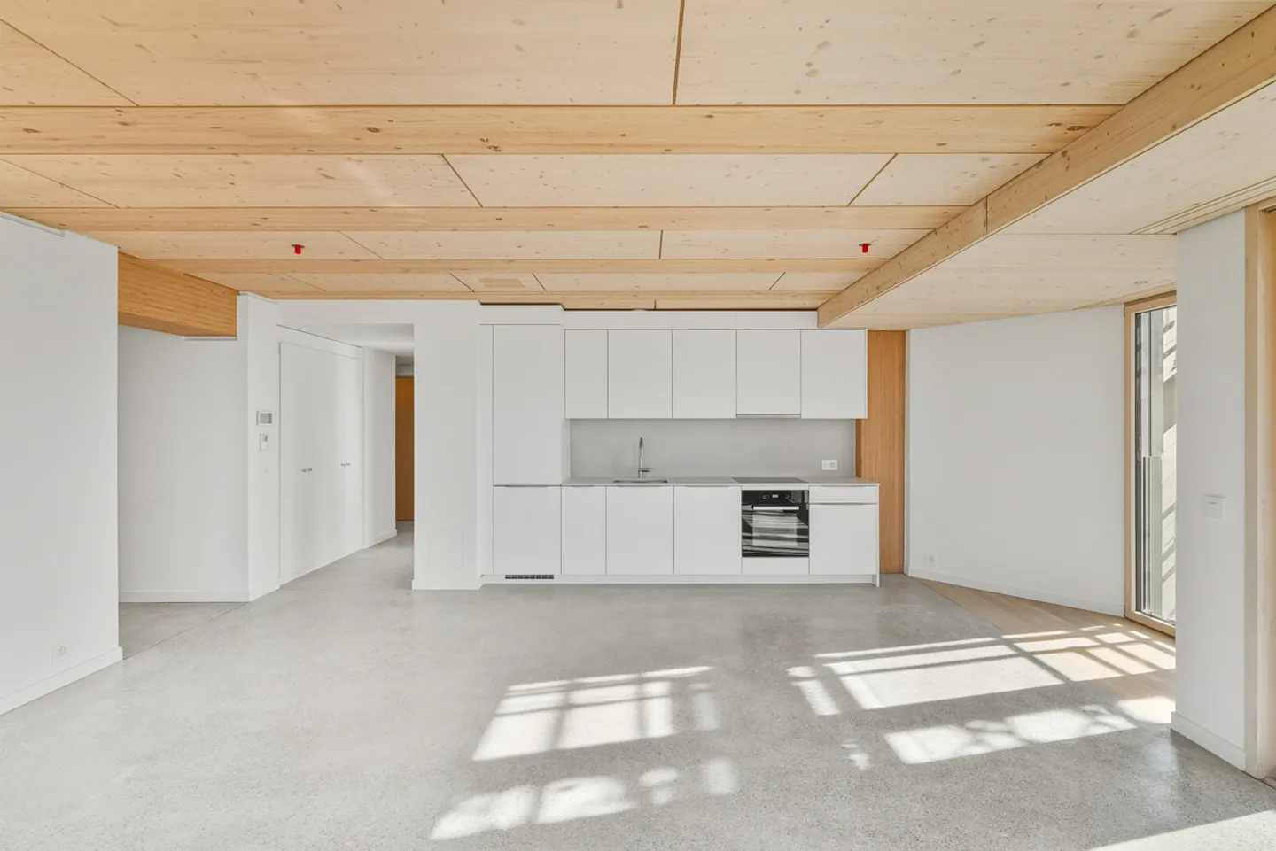 Luxury Apartments with Stunning Views - Photo 2 of 11