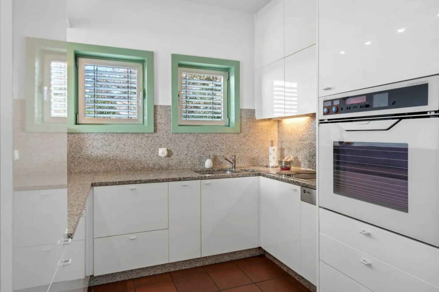 Villa moderna con vista - Foto 11 di 30