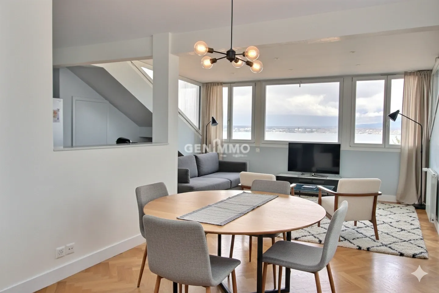 Appartement Charmant avec Vue sur le Lac - Photo 3 sur 4