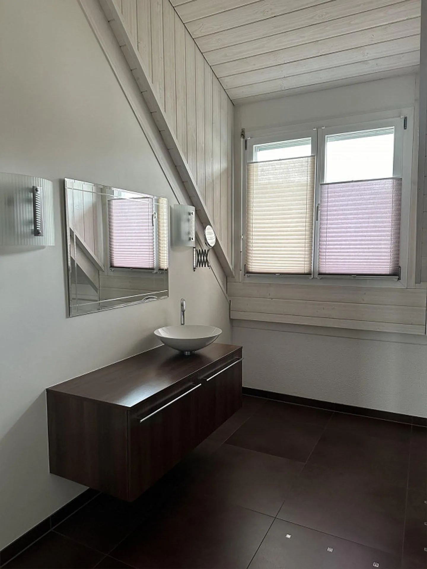 Grosse und helle Maisonette-Wohnung mit Weitsicht in Winterthur (Seuzach) - Foto 8 von 10