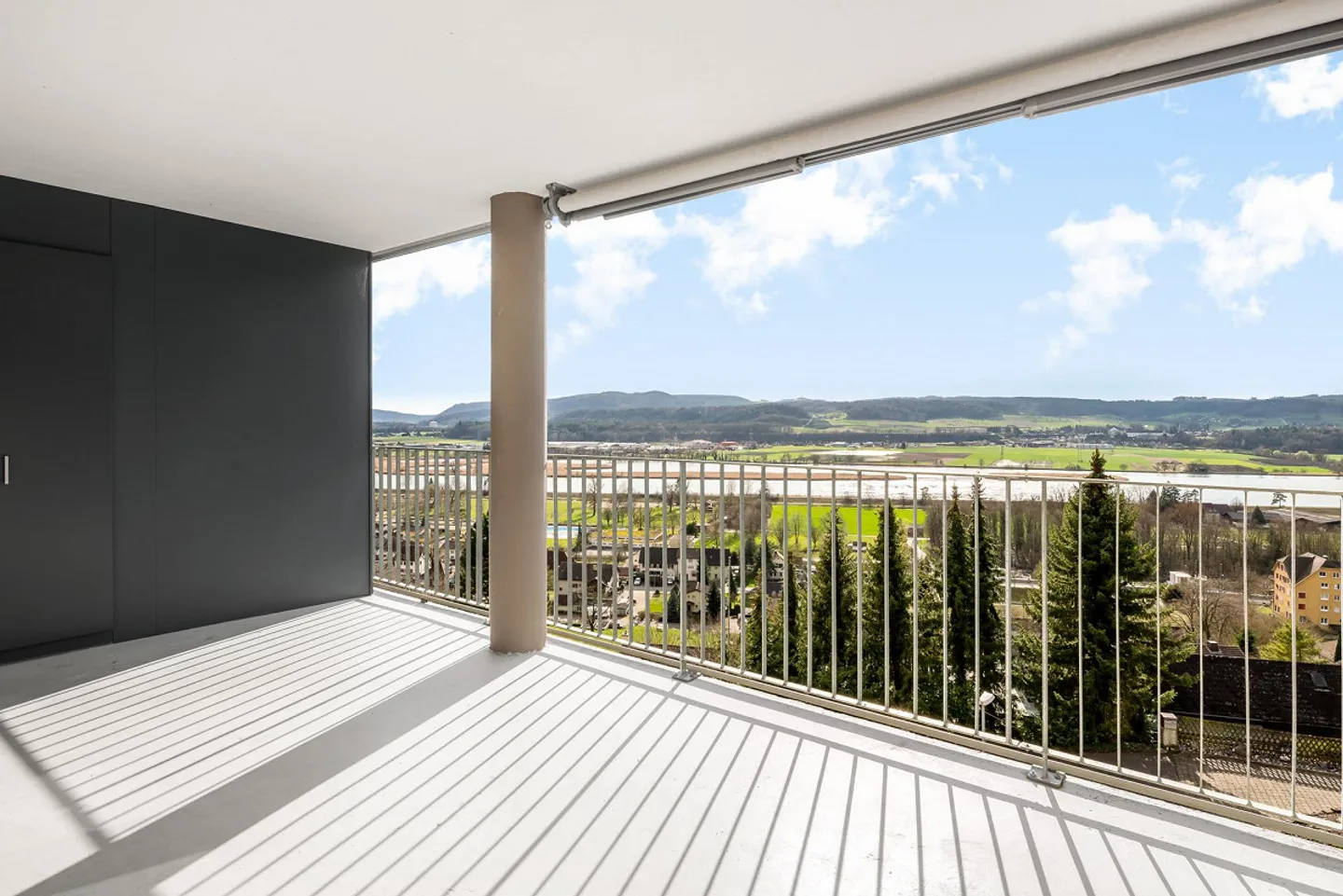 Dreamlike view in elevated residential location - Photo 8 of 8