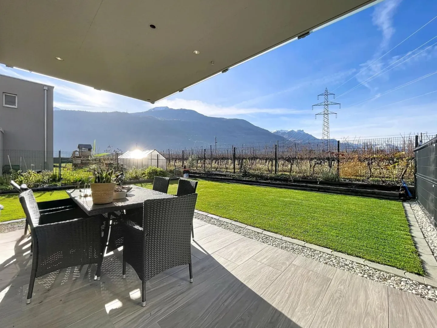 Moderne Haus und gemütlicher Garten - Foto 11 von 12