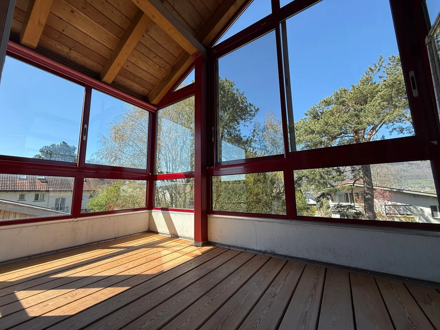Appartement galerie lumineux et spacieux de 4,5 pièces avec balcon et jardin d'hiver - Photo 16 sur 17