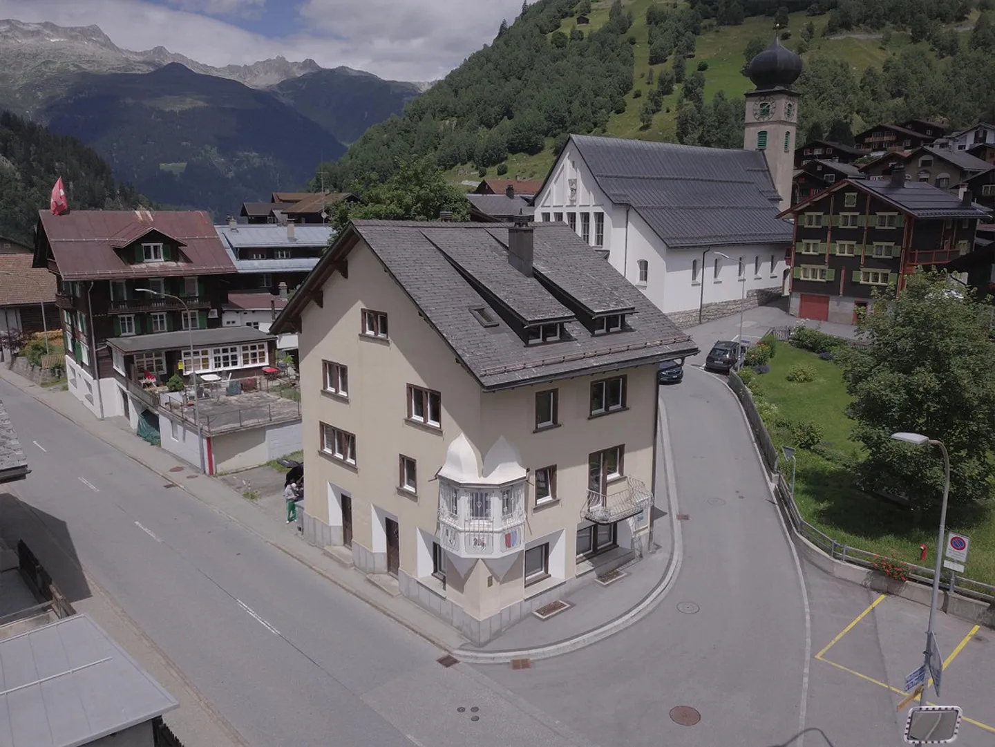 Mehrfamilienhaus in Curaglia - Foto 1 von 18