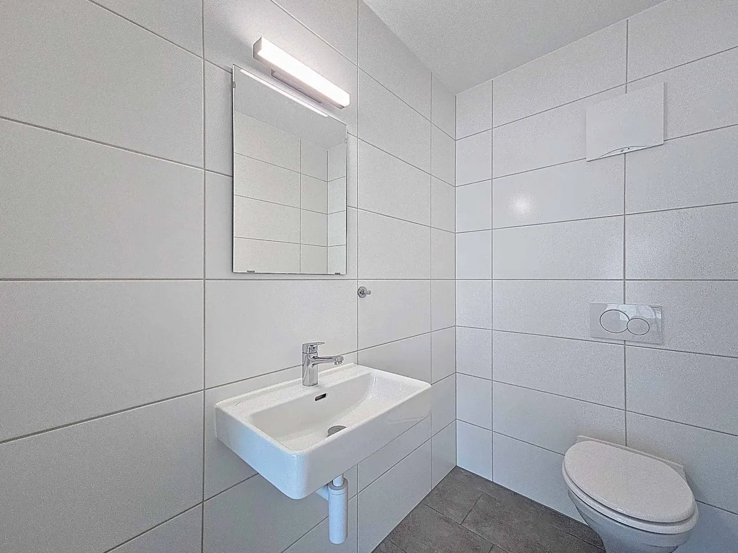 Moderne 3.5-Zimmer-Wohnung mit Balkon-Loggia - Foto 10 von 13