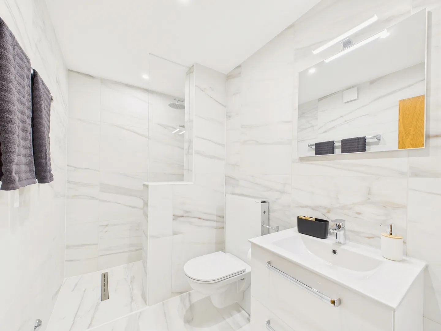 Appartement moderne 1 pièce avec services à Meilen - Tout inclus. - Photo 4 sur 6