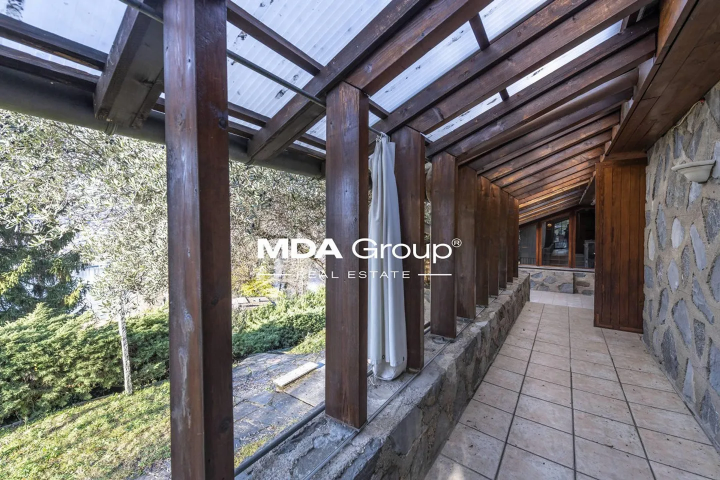 Einzigartige Villa mit Seeblick - Foto 9 von 13