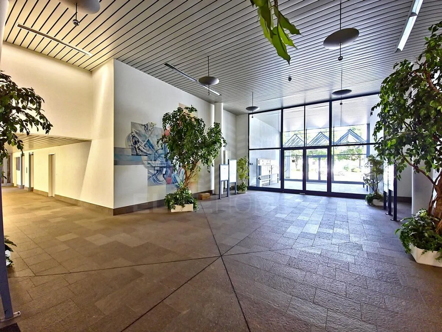 EXCLUSIVE OFFICE SPACE IN ROTKREUZ  YOUR KEY TO SUCCESS - Photo 2 of 7