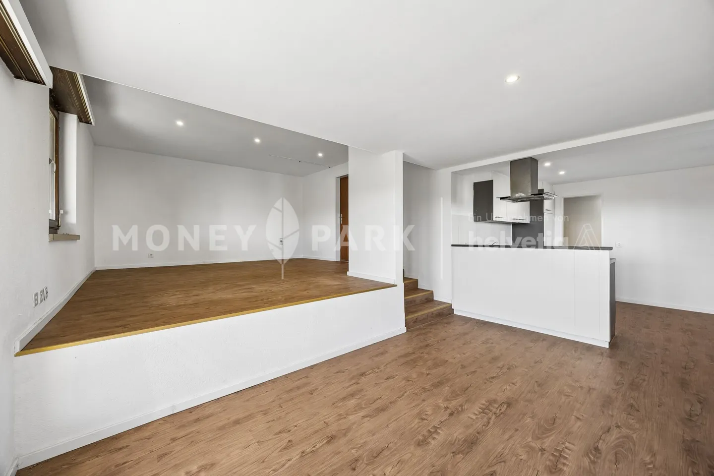 Attraente casa unifamiliare di 5,5 stanze con terrazza e balcone - Foto 5 di 9