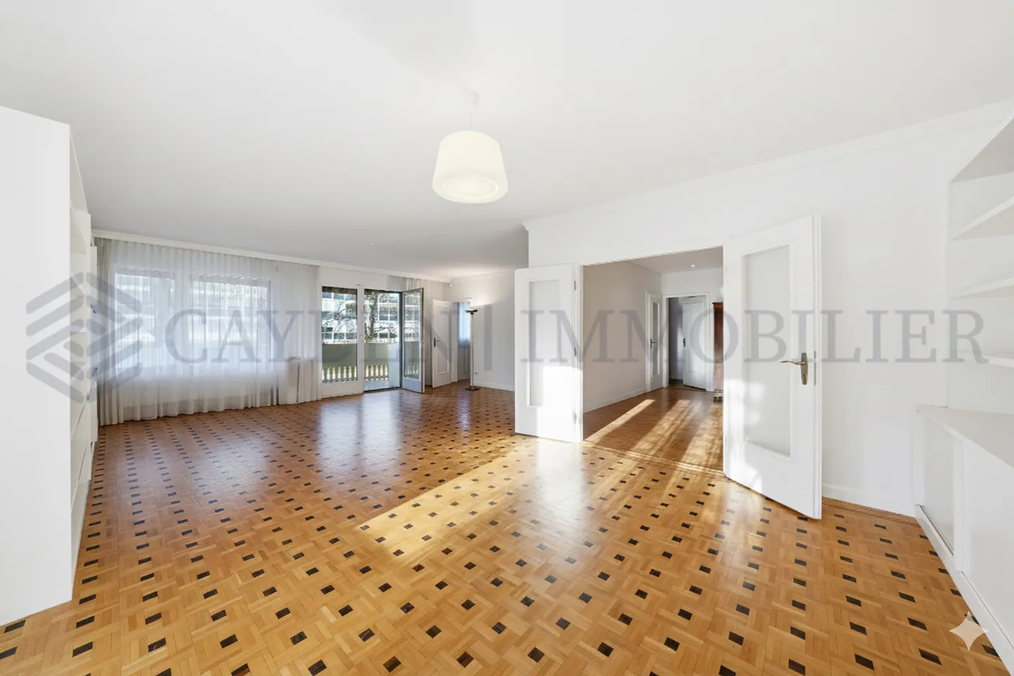 Magnificent 6-room apartment with 2 terraces in the heart of Champel - Photo 2 of 16