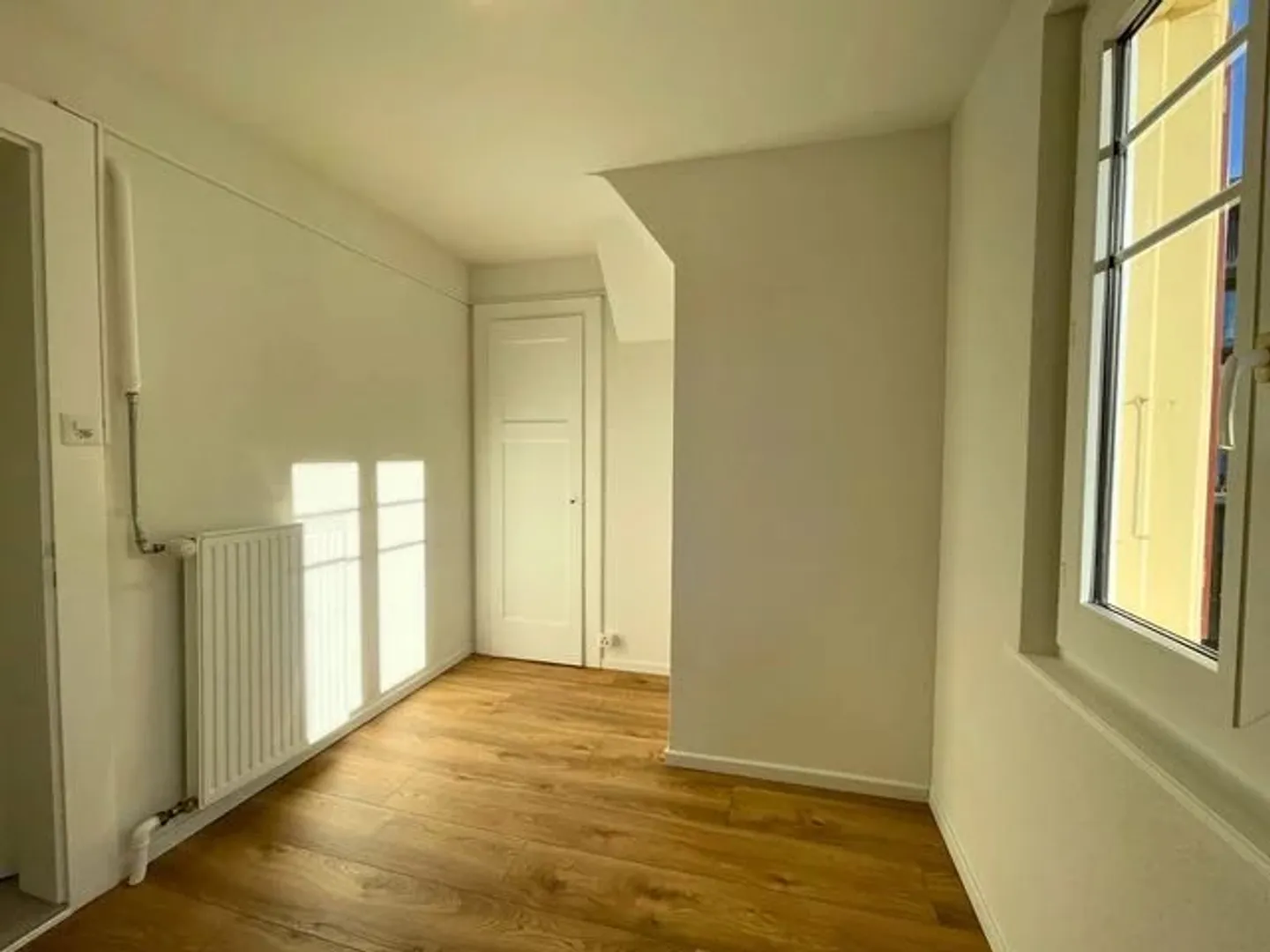 Renovated Apartment - 2.5 Rooms on the 2nd Floor - Photo 6 of 6
