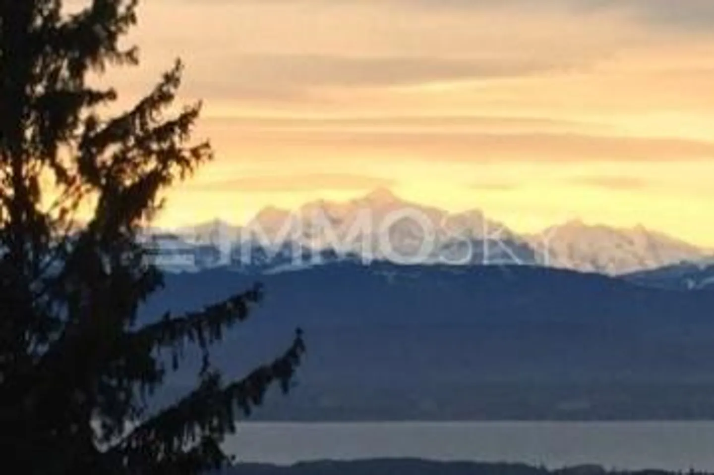Individual house of 7.5 rooms with lake and mountain view - Photo 1 of 8