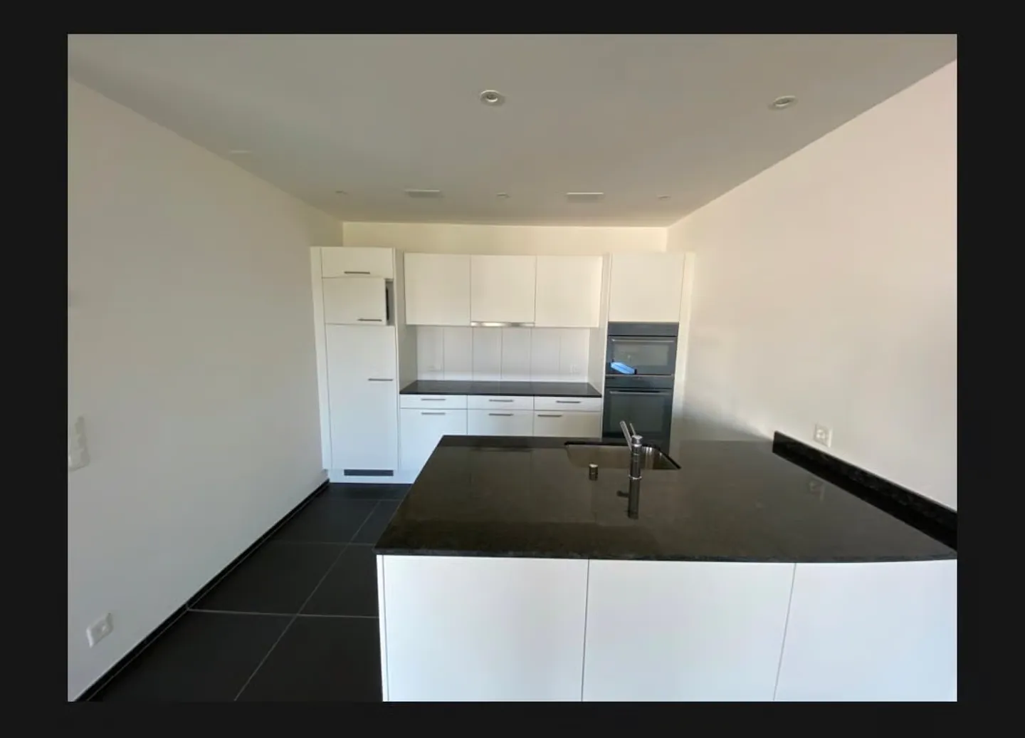Moderno appartamento con 2 camere da letto con balcone e vista mozzafiato a Eschlikon - Foto 5 di 12