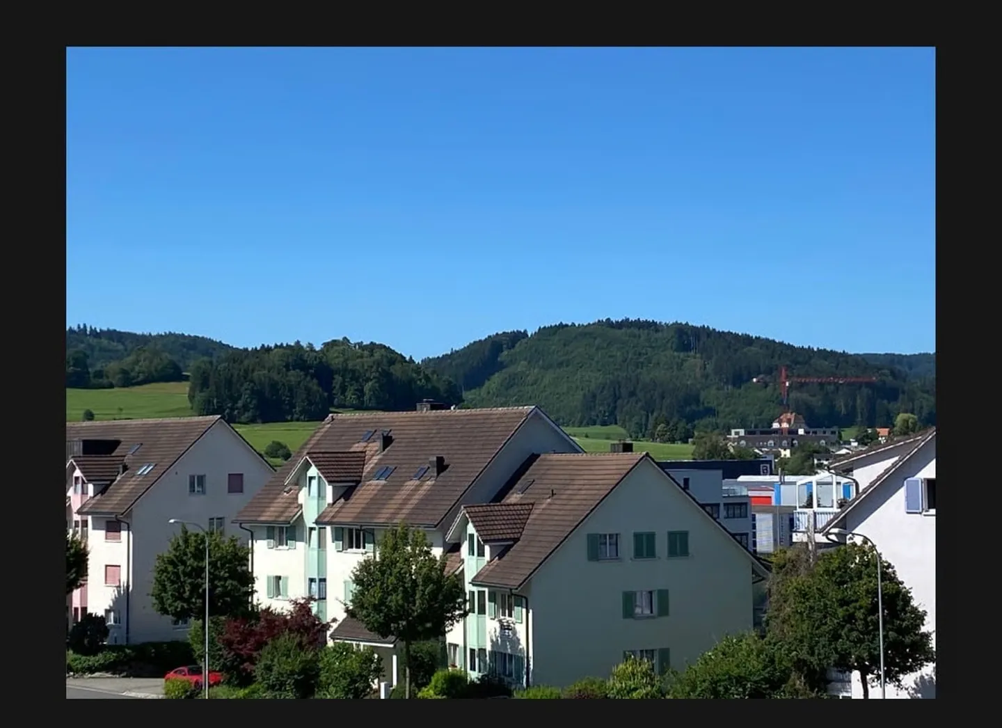 Moderno appartamento con 2 camere da letto con balcone e vista mozzafiato a Eschlikon - Foto 2 di 12