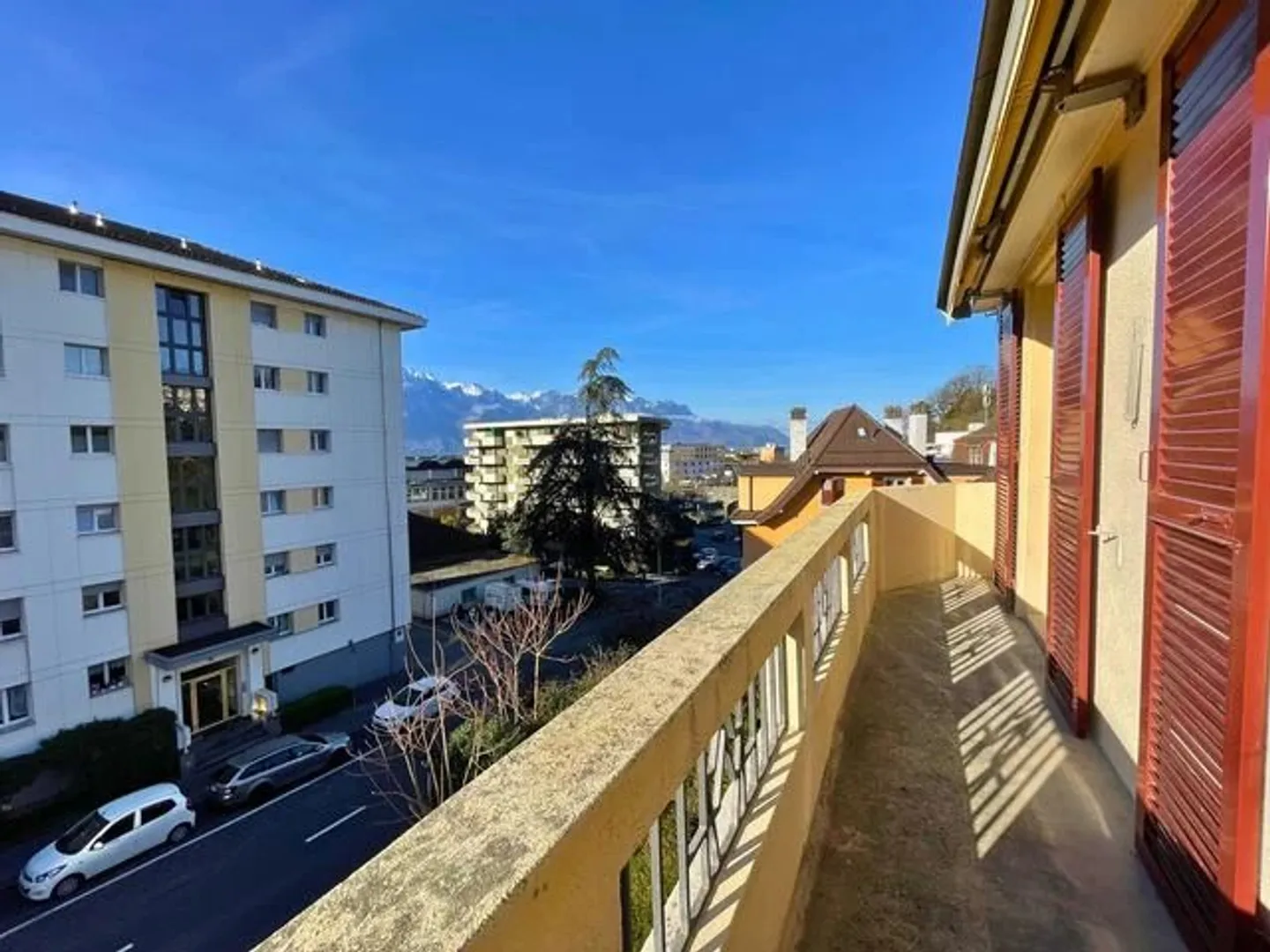 Renovated Apartment - 2.5 Rooms on the 2nd Floor - Photo 3 of 6