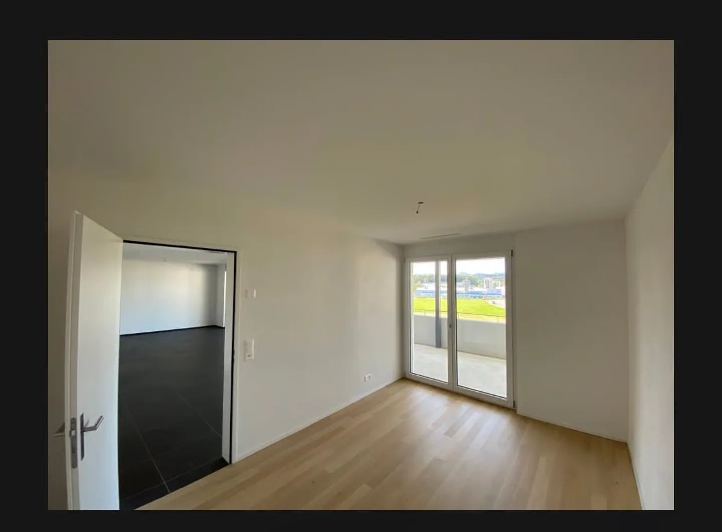 Moderno appartamento con 2 camere da letto con balcone e vista mozzafiato a Eschlikon - Foto 8 di 12