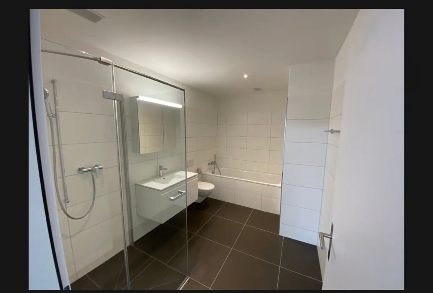 Moderno appartamento con 2 camere da letto con balcone e vista mozzafiato a Eschlikon - Foto 11 di 12