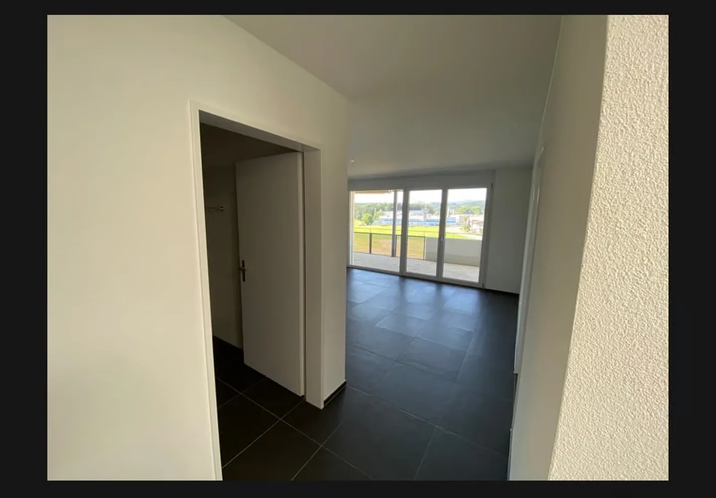 Moderno appartamento con 2 camere da letto con balcone e vista mozzafiato a Eschlikon - Foto 10 di 12