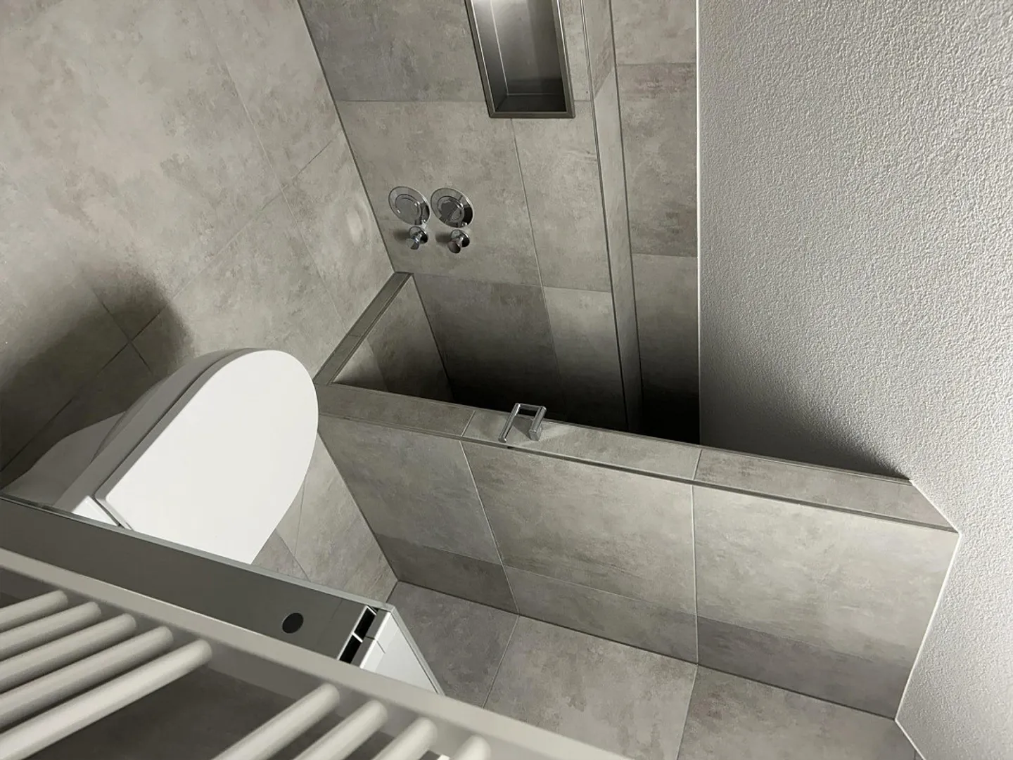 3 Room Apartment - Photo 4 of 11