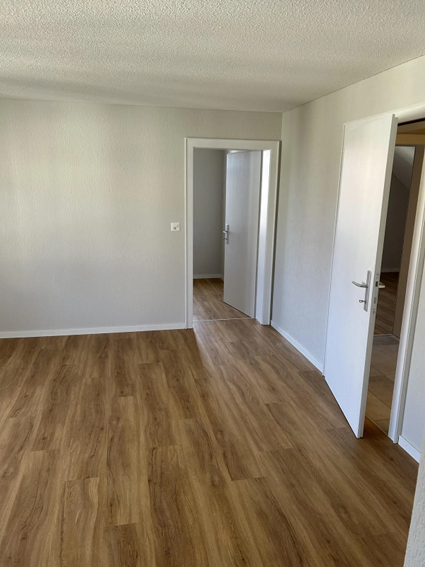 3 Room Apartment - Photo 7 of 11