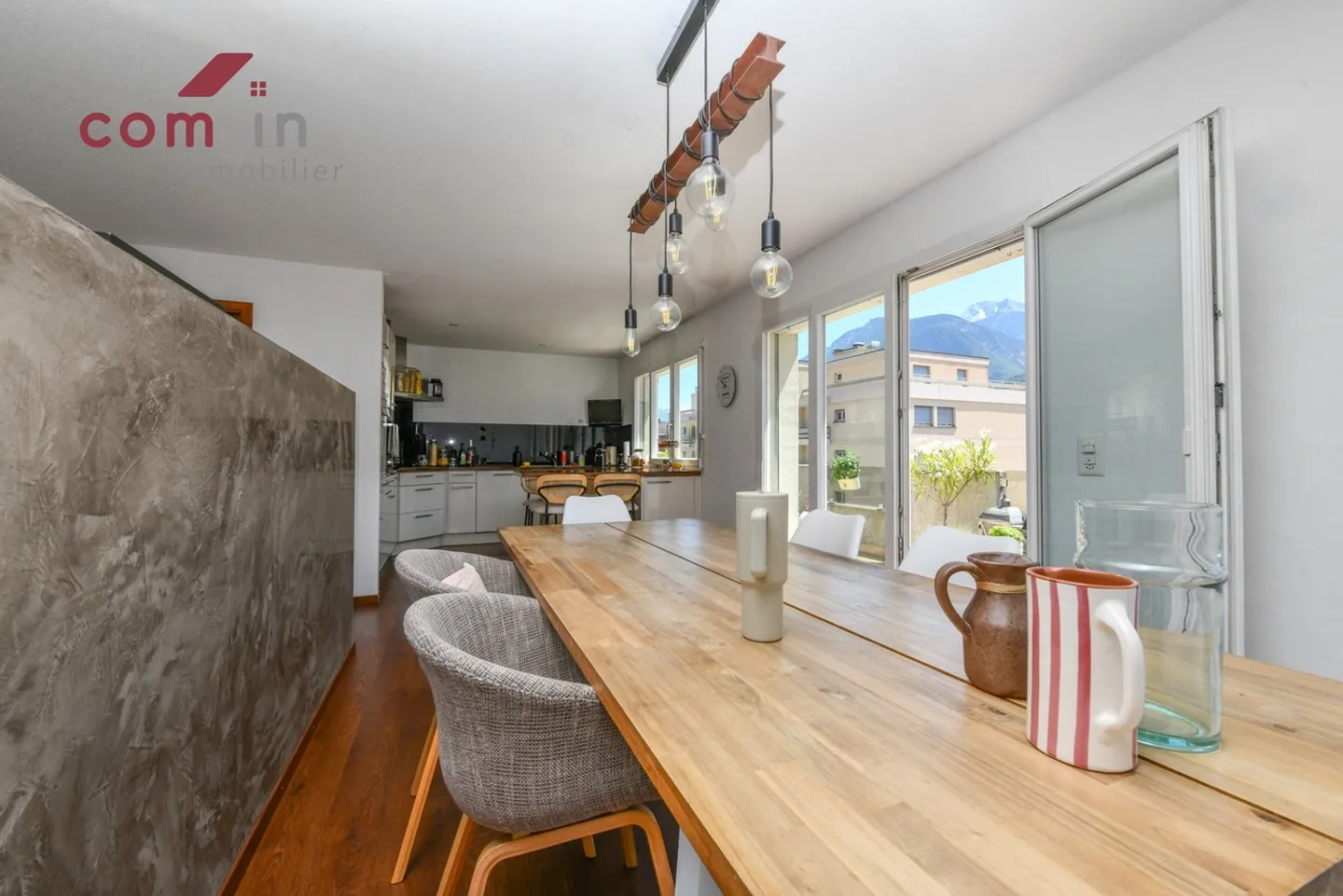 4-room apartment - Photo 1 of 15