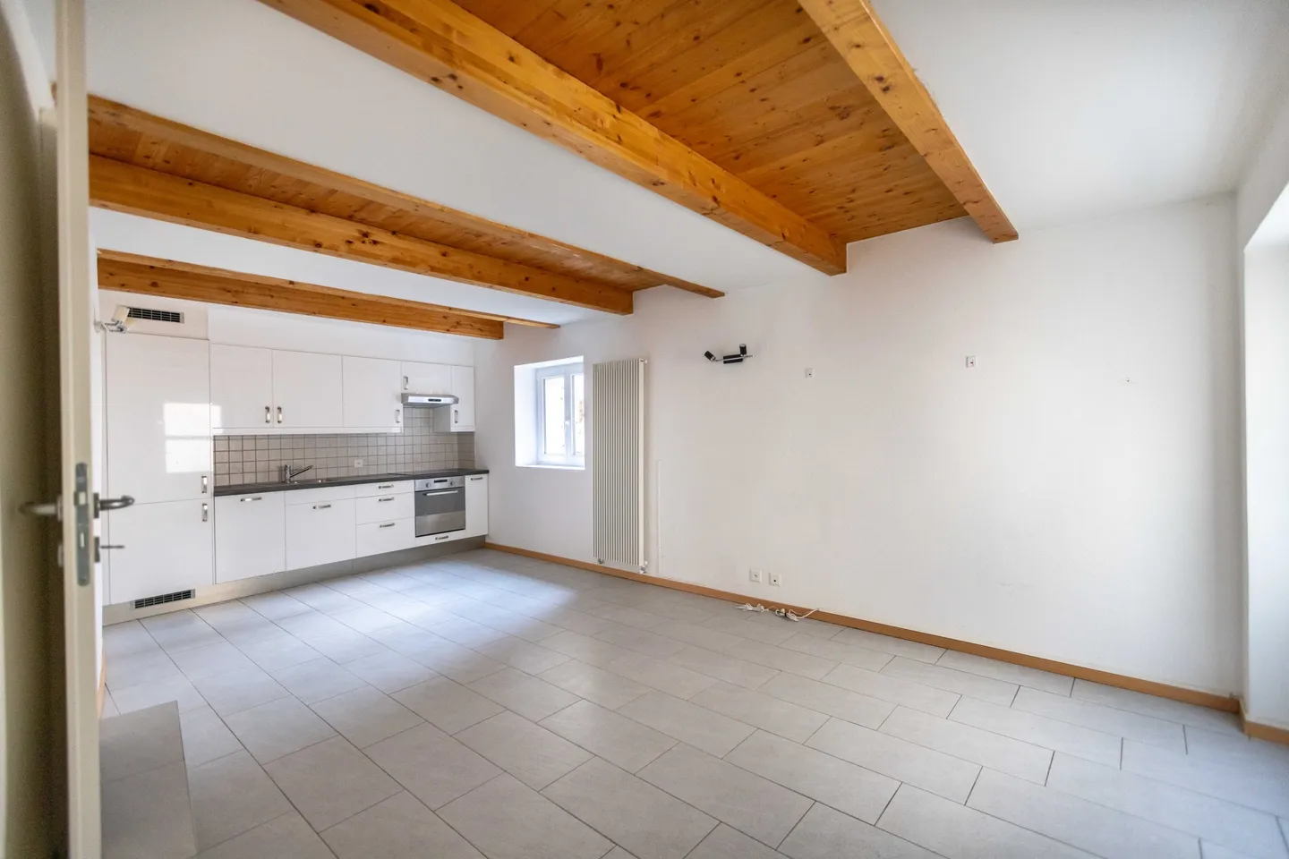 STABILE DI 4 UNITÀ RINNOVATE IDEALE PER AIRBNB A SONVICO - Foto 1 di 9