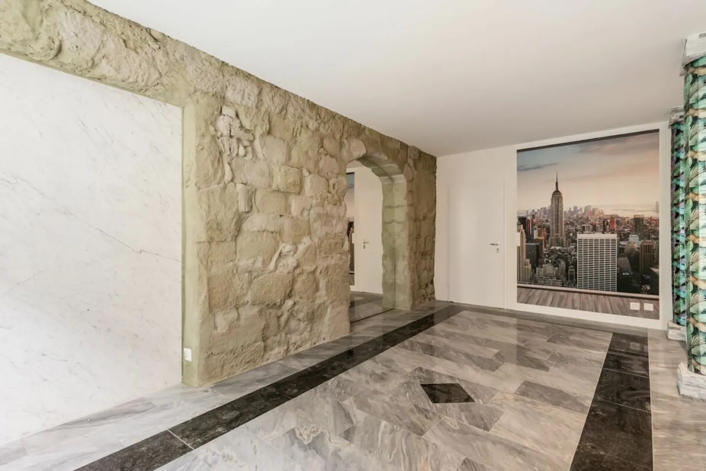 BIJOU RÉNOVÉ DANS LA VILLE ANCIENNE - Photo 3 sur 11