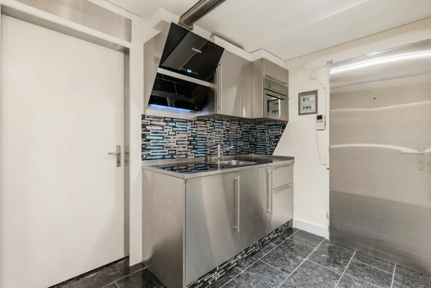 BIJOU RÉNOVÉ DANS LA VILLE ANCIENNE - Photo 7 sur 11