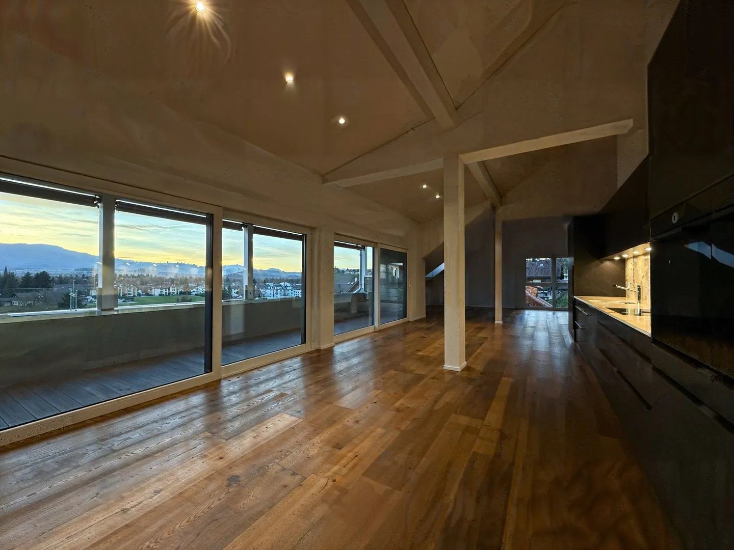 Quality down to the detail - Modern new building with high standard of finish - Photo 2 of 17