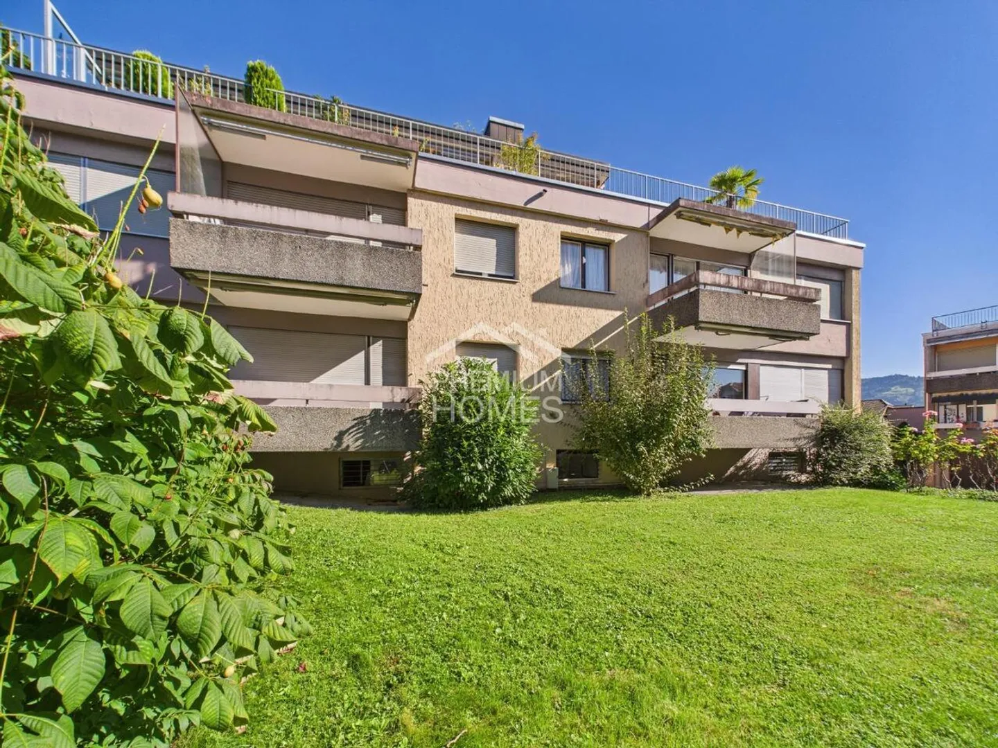 Attractive apartment by Lake Thun - perfect investment - Photo 1 of 3