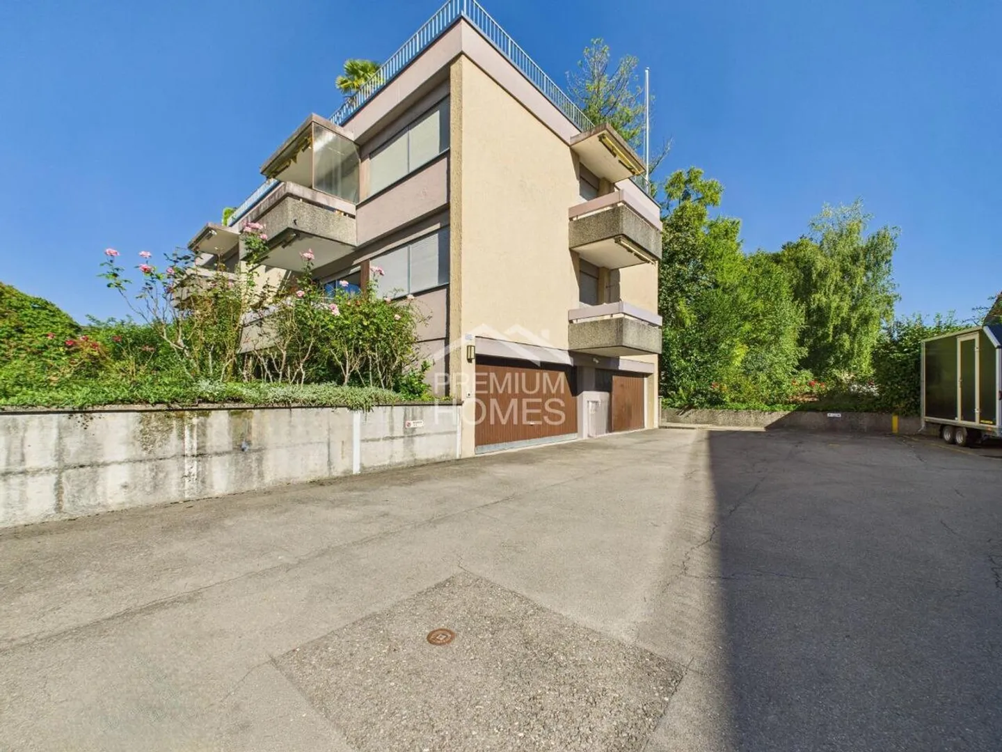 Attractive apartment by Lake Thun - perfect investment - Photo 2 of 3