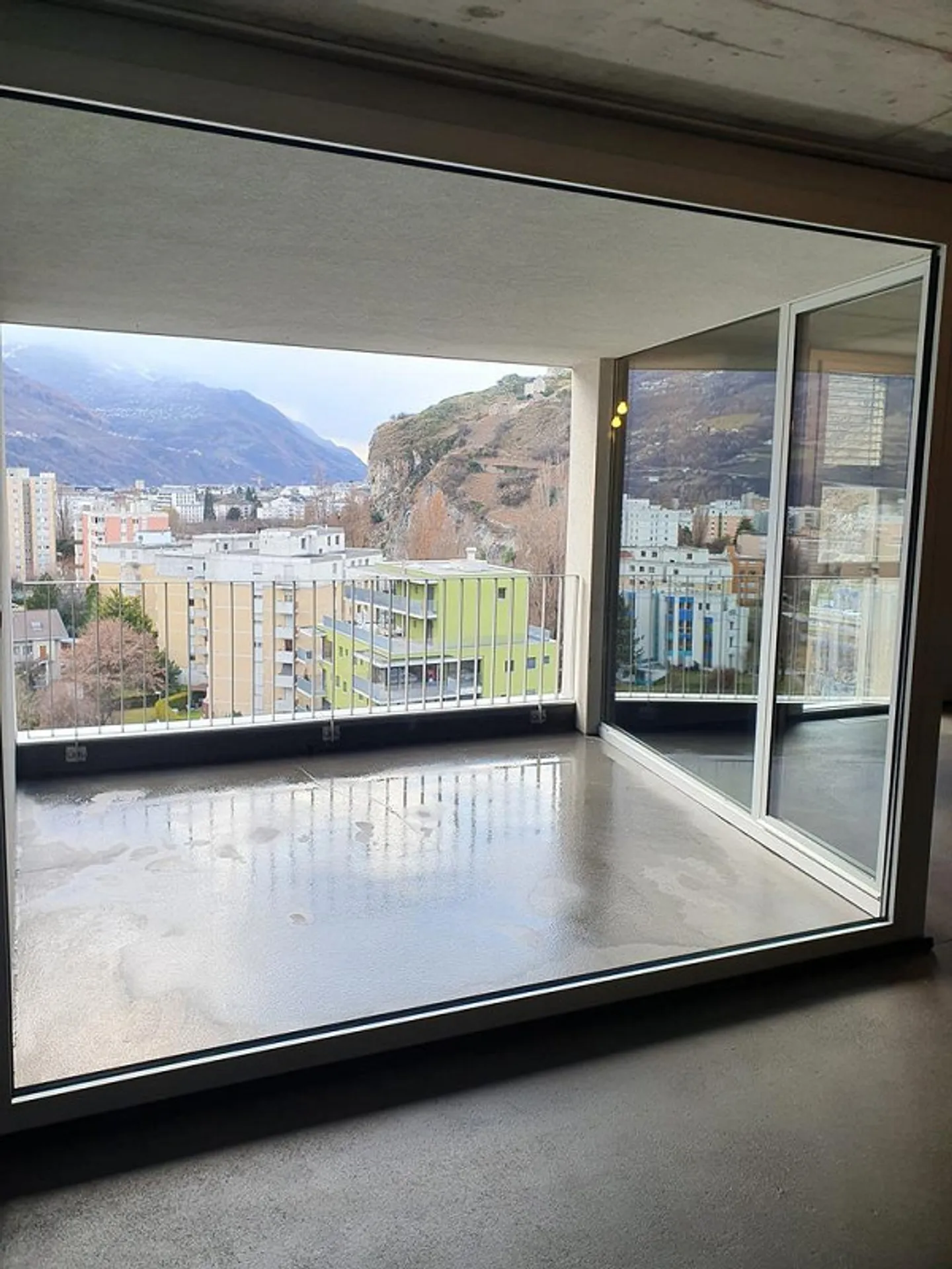 Geräumige Wohnung in ruhiger Lage - Foto 7 von 7
