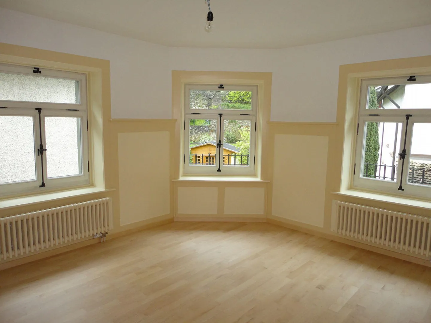 Living with Style - Beautiful 4.5 Room Apartment with Balcony - Photo 6 of 13